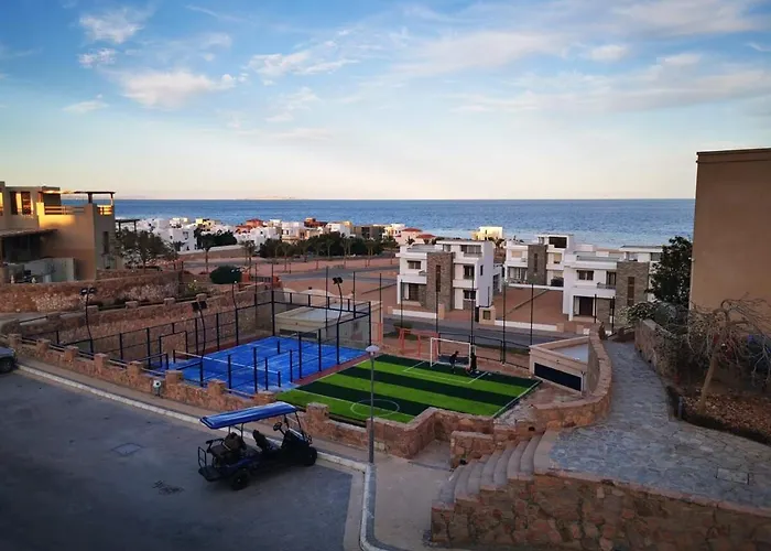 Apartment Spacious 1 Bdr Sea View
