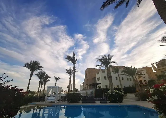 Spacious 1 Bdr Sea View *
